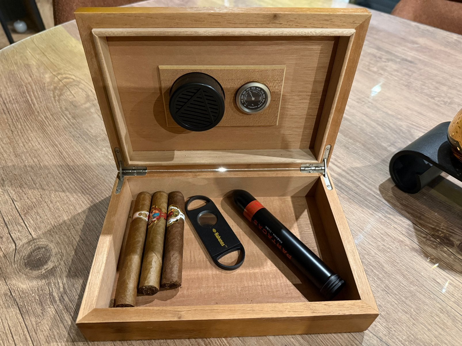 Cave à cigares en bois complète + 3 Cigares premium, Collections, Enlèvement, Comme neuf