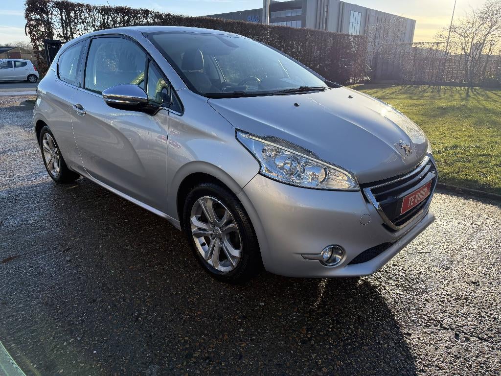 Peugeot 208 Coupé, Autos, Argent ou Gris, Achat, Euro 6, Entreprise