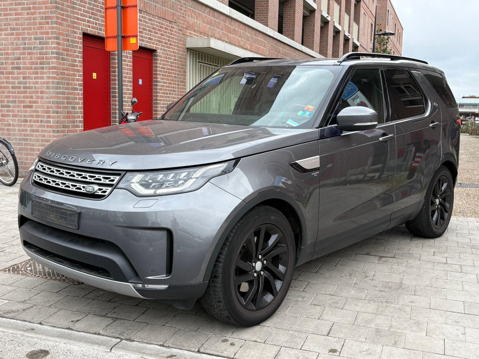 Land Rover Discovery HSE 2.0 DS4  ~2018~7pl~FULL OPTION~, Auto's, Automaat, https://public.car-pass.be/vhr/7330ba43-3b5f-42e3-8f4f-1922ee00f36b