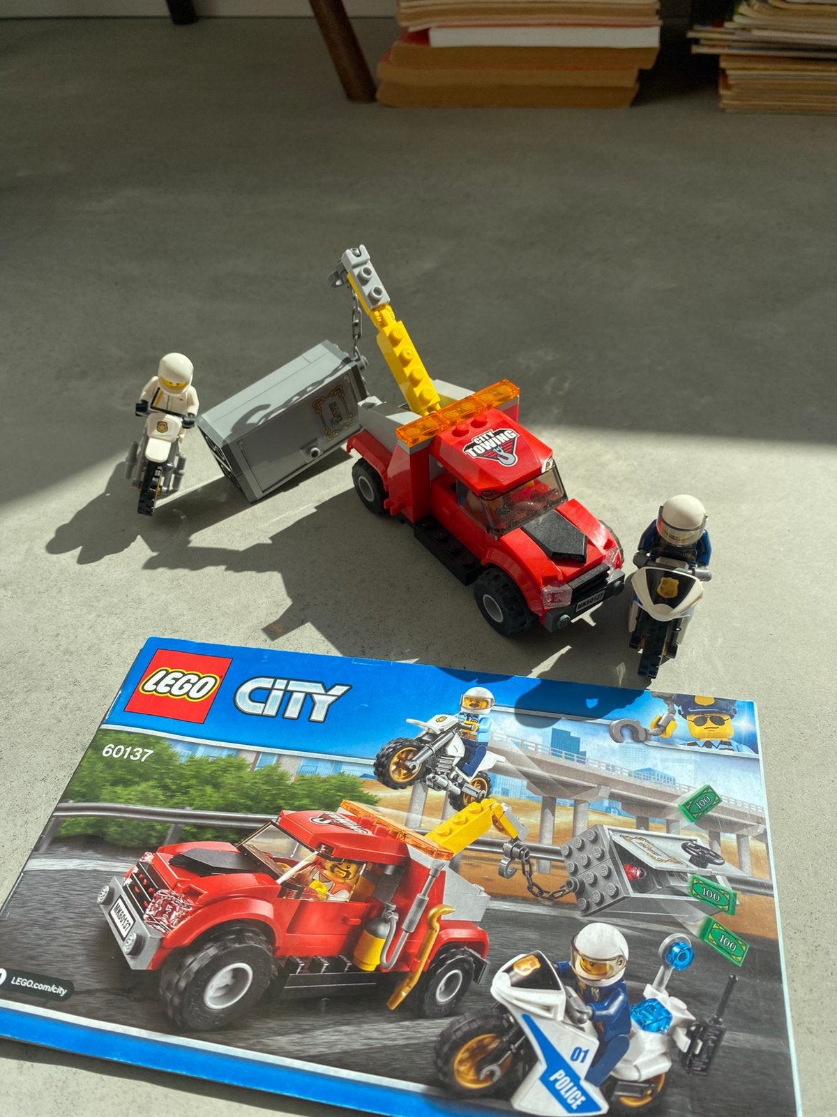 Lego city ramkraak truck met safe en moto’s, City, Enlèvement ou Envoi, Lego, Comme neuf