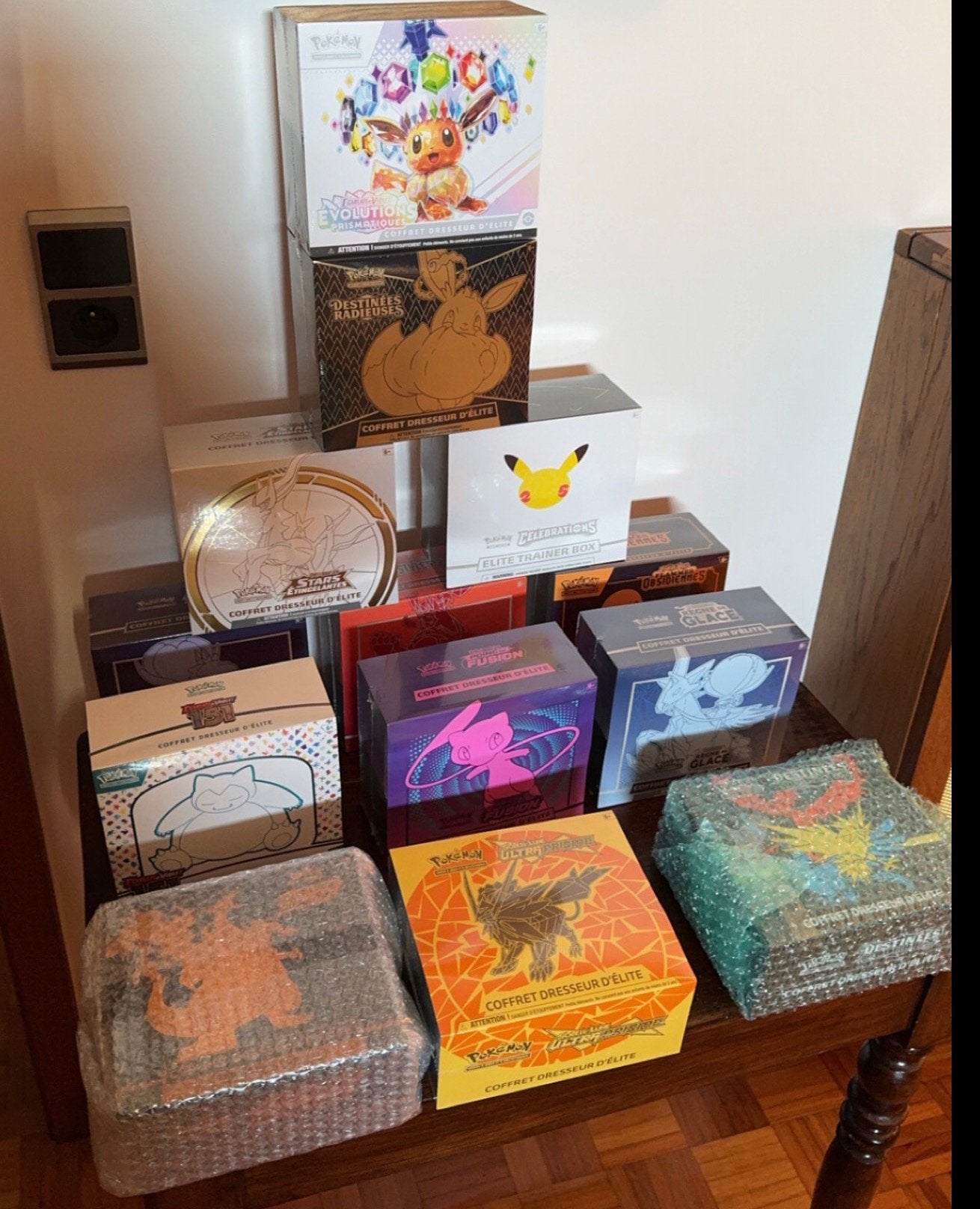 Pokémon scellés et cartes rares, Enlèvement, Neuf