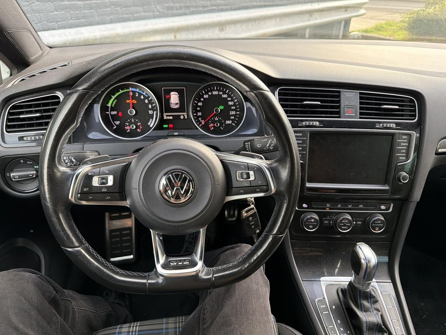 Volkswagen Golf 1.4 TSI GTE, Auto's, Automaat, Zwart, Berline, Te koop