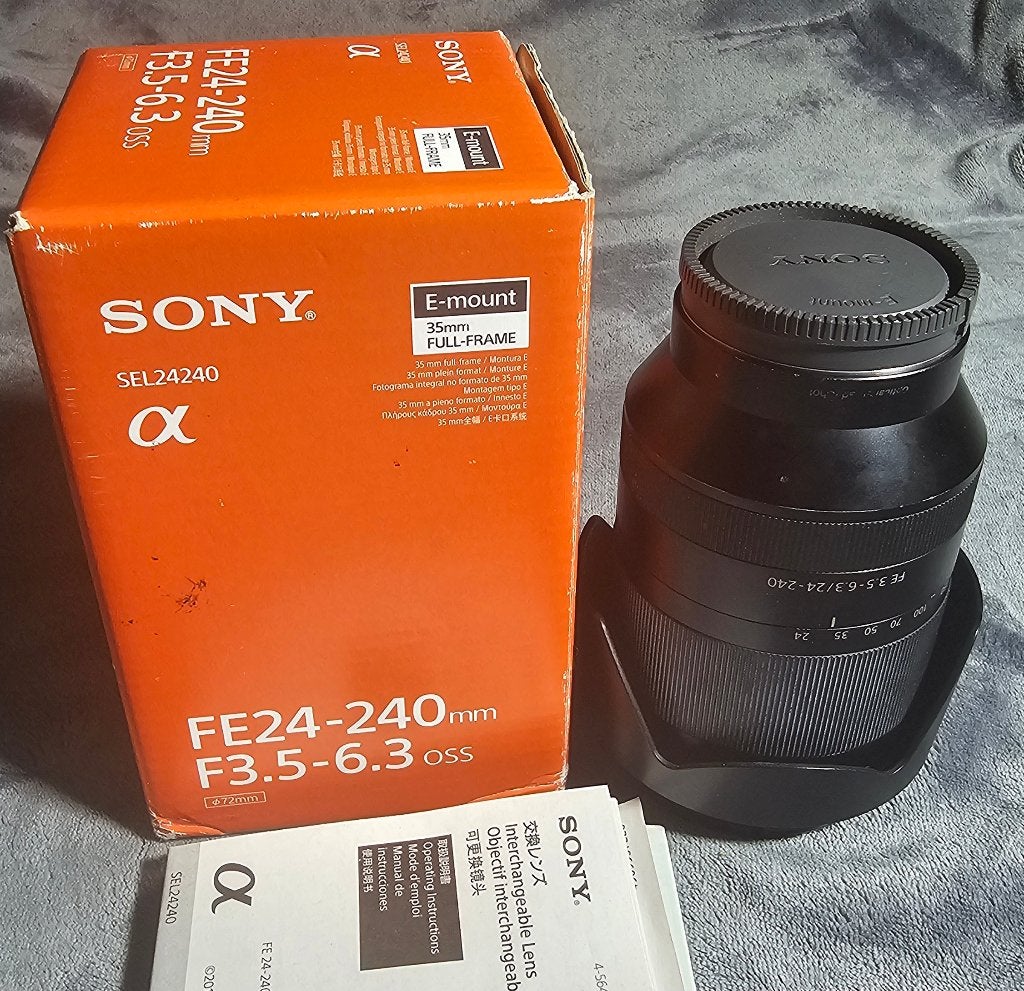 Zoom Sony 24 – 240 mm f 3.5 – 6.3 OSS En parfait état, TV, Hi-fi & Vidéo, Enlèvement ou Envoi, Comme neuf, Sony, Autofocus