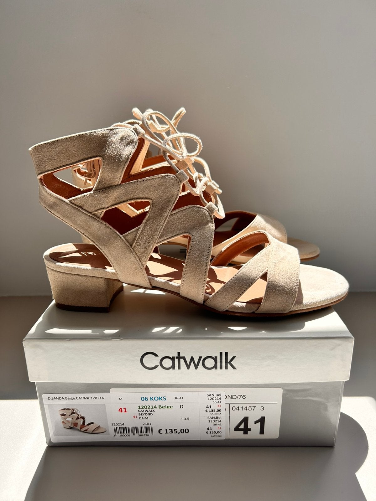 Sandalen beige 41, Enlèvement ou Envoi, Comme neuf, Beige