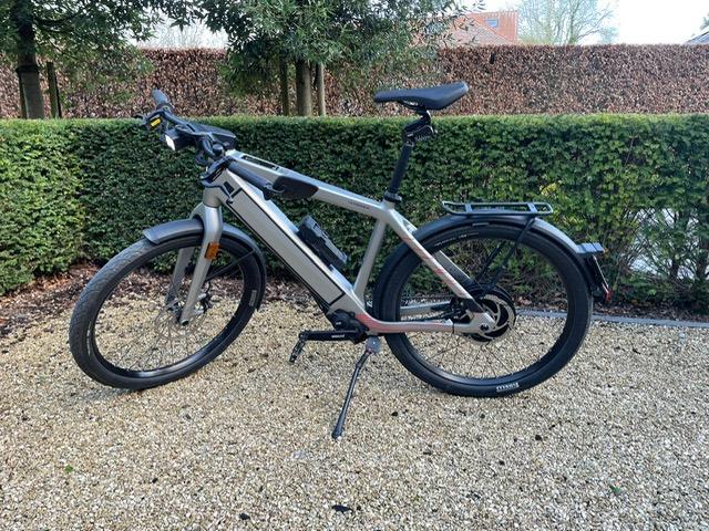 Pignon Stromer ST3 Red Bull, 983 W, taille L, 51 à 55 cm, 50 km par batterie ou plus, Comme neuf, Enlèvement