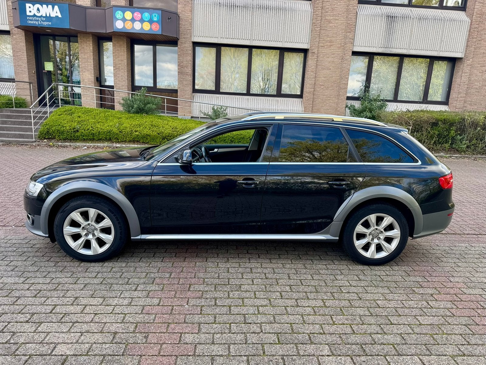 A4 allroad 2.0 TDI Quattro S tronic 164.000 Km Xenonleer, Auto's, Automaat, Euro 5, Navigatiesysteem, 4 cilinders