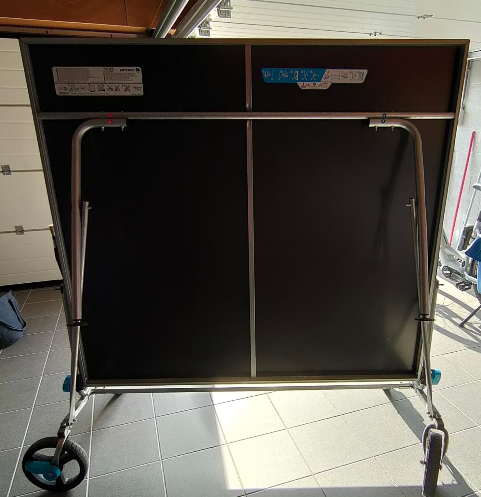 Table de ping-pong Artengo avec 3 raquettes, Sports & Fitness, Enlèvement, Utilisé, Pliante