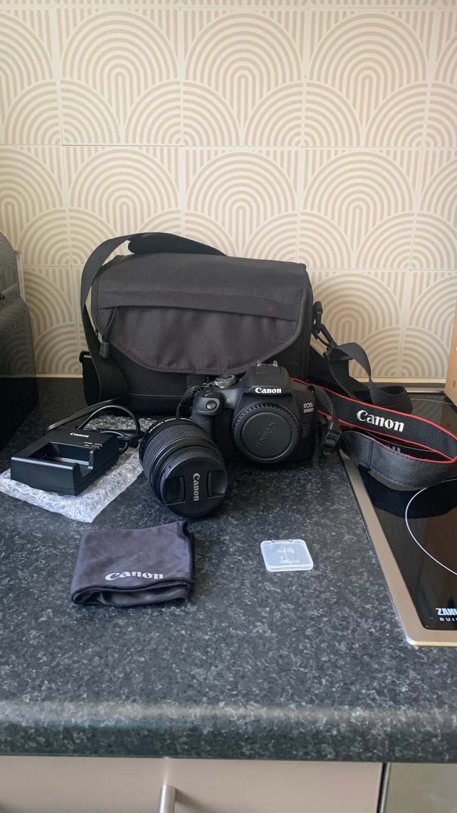 Canon EOS 2000D spiegelreflexcamera – nieuw, Audio, Tv en Foto, Videocamera's Digitaal, Ophalen, Nieuw, Camera, Canon