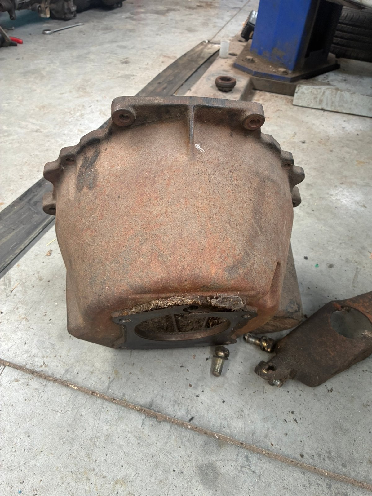 Bellhousing escort mk2 t9, Auto-onderdelen, Ophalen