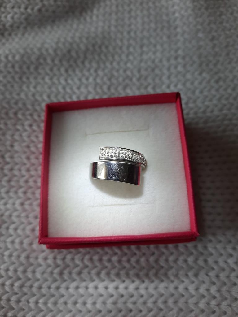 Ring victoria, Handtassen en Accessoires, Ringen, Verzenden, Zo goed als nieuw, IJzer of Staal