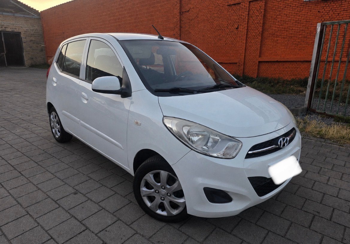 Hyundai i10 1.2i/AUTOMAAT/BLUE DRIVE/2011/AIRCO.. /CT OK, Auto's, Hyundai, Euro 5, Wit, Leder, 5 zetels