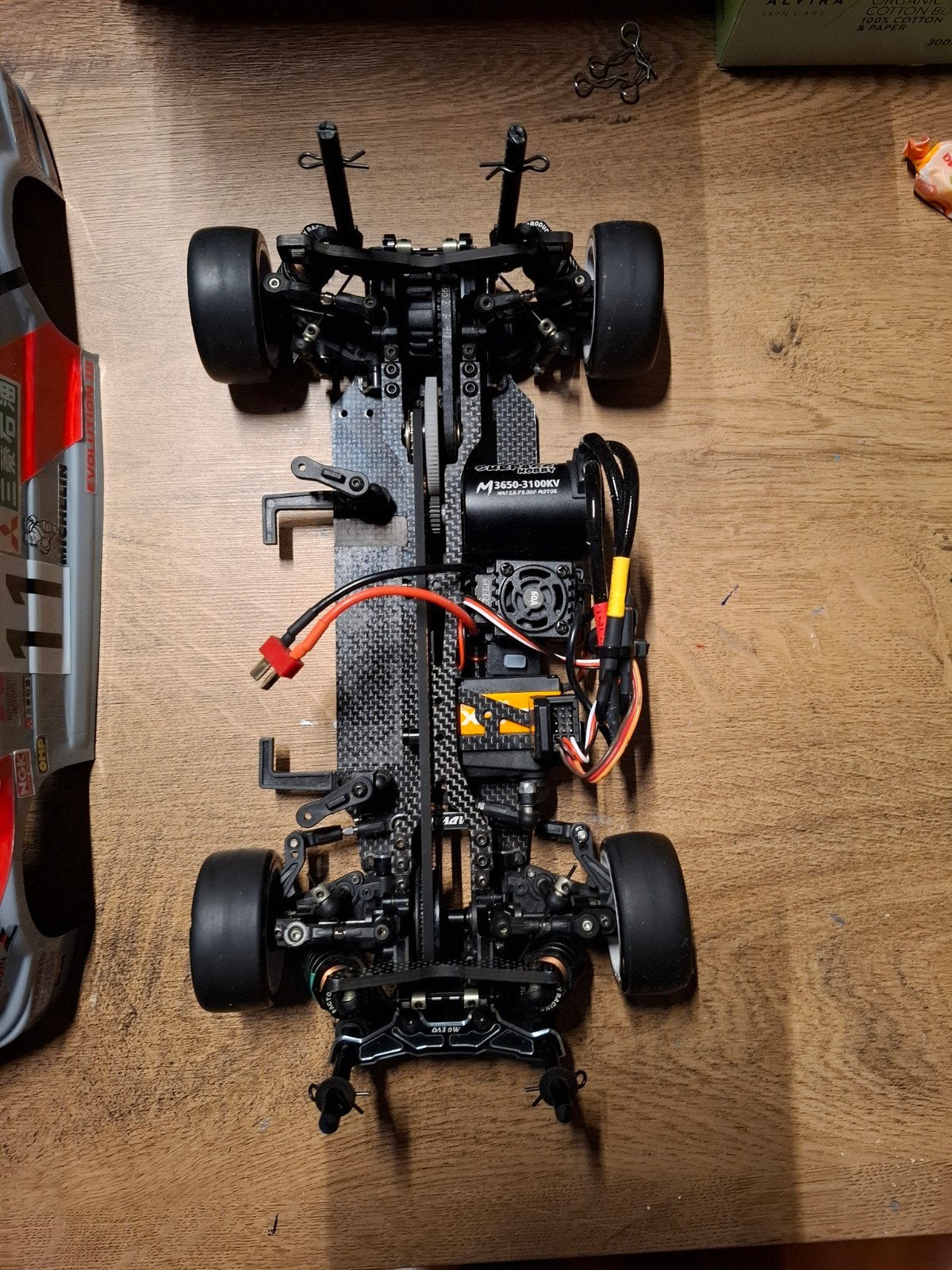 Châssis Sakura M4Pro M, Échelle 1:10, Enlèvement, Électro, Comme neuf
