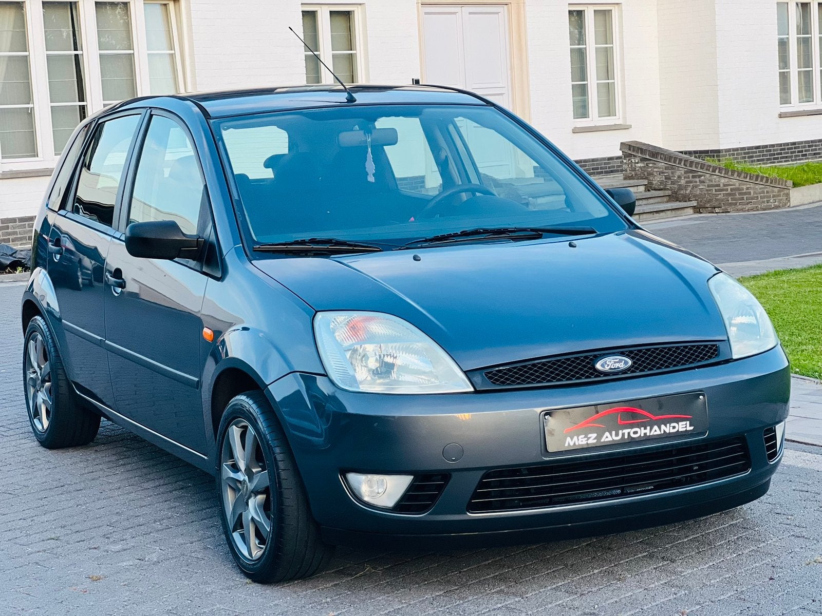 Ford Fiesta 1.3i * Benzine * Automaat * 109.000 Km * 5 Deurs, Auto's, Automaat, Parkeersensor, Bedrijf, Euro 4