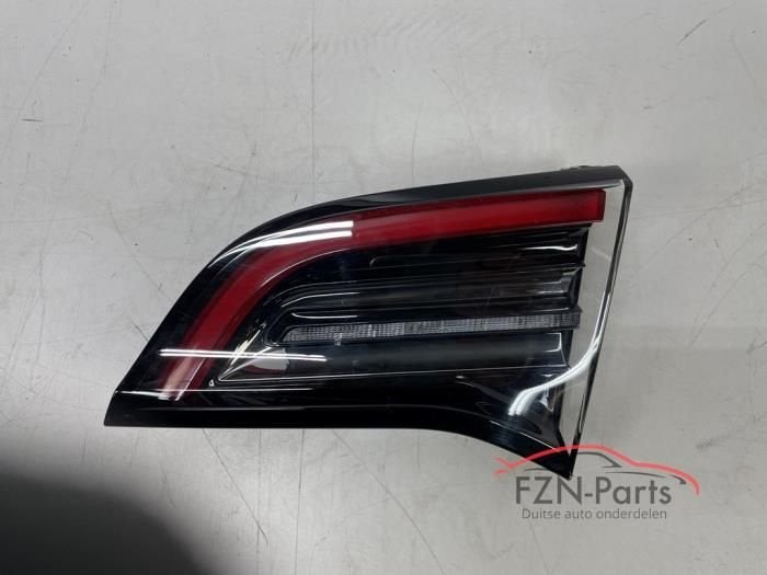 Tesla Model Y achterlicht Rechts achterklep, Enlèvement ou Envoi, Utilisé