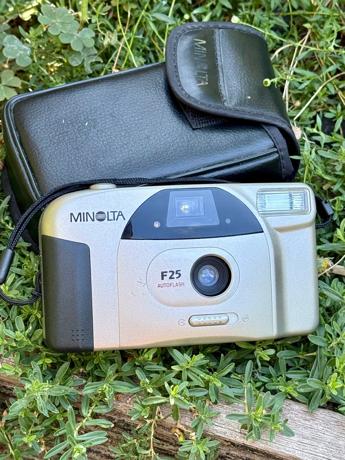 Minolta F25 Autoflash – 35mm filmcamera + originele hoes, Ophalen of Verzenden, Zo goed als nieuw, Compact, Minolta