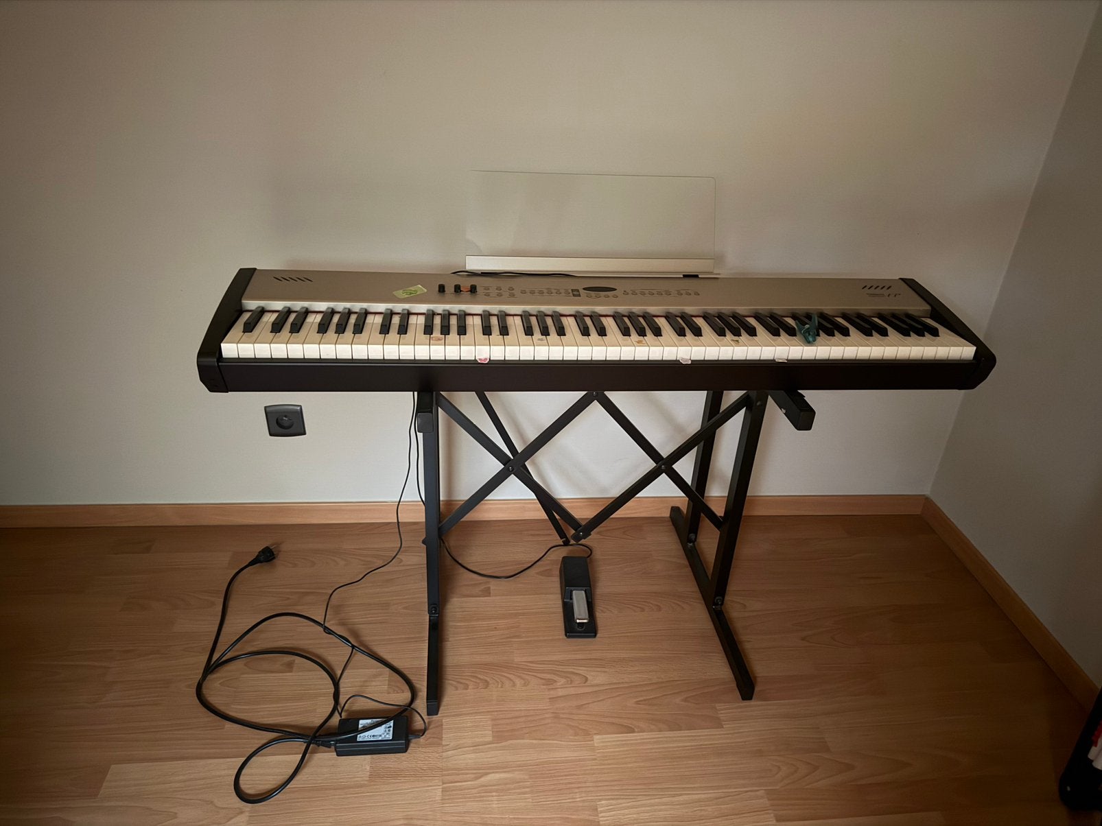 Roland elektrische piano aanslaggevoelig, Ophalen, Zo goed als nieuw, Roland, Aanslaggevoelig