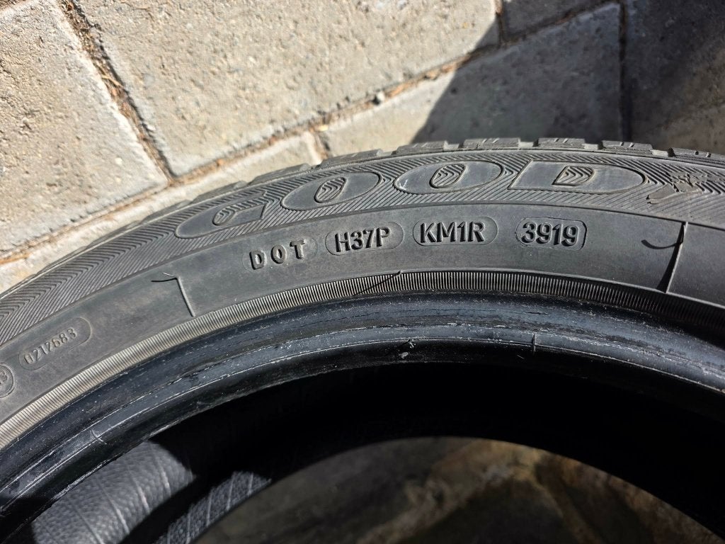 2 pneus GoodYear Vector 4 Seasons 205.50.17 89V, Autos : Pièces & Accessoires, 4 Saisons, Pneu(s), Enlèvement, Utilisé