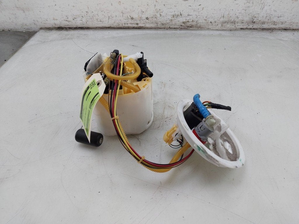 POMPE CARBURANT ELECTRIQUE BMW 3 serie Touring (G21), Utilisé, BMW, Petuelring 130
80809  München, DE, Bayerische Motoren Werke AG