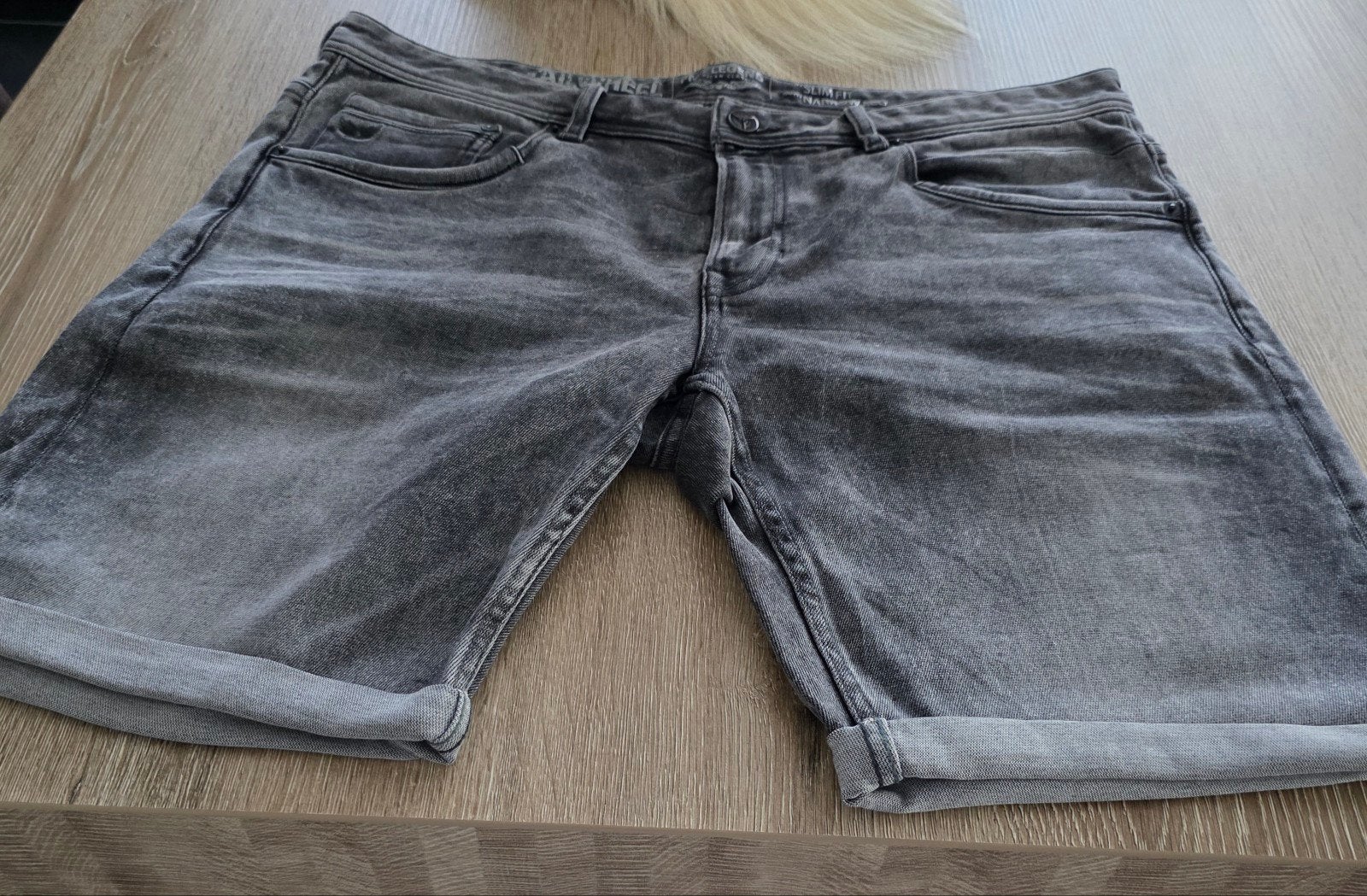 PME jeansshort maat 38

Nooit gedragen geweest, Ophalen
