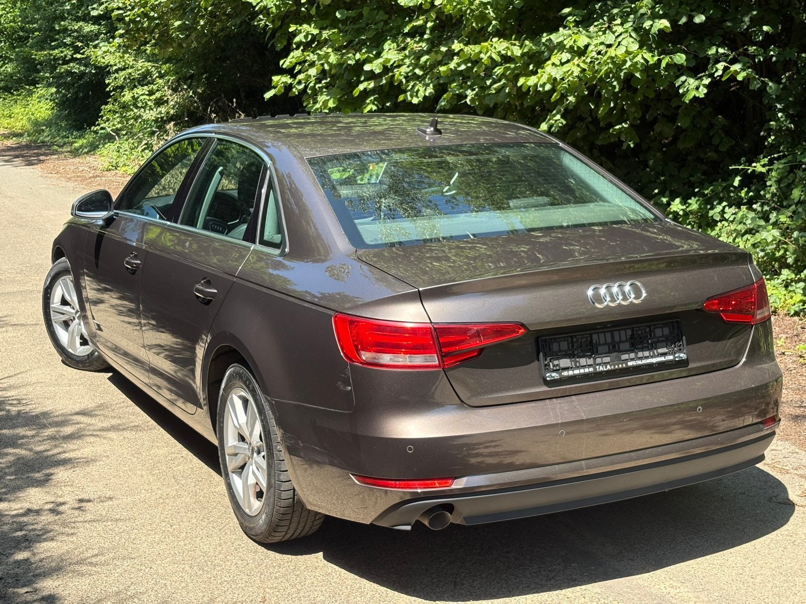 Audi A4 2.0 TDi CUIR - TOIT OUVRANT - AUTOMATIQUE - NAVI, Autos, Cuir, Achat, Entreprise, Electronic Stability Program (ESP)