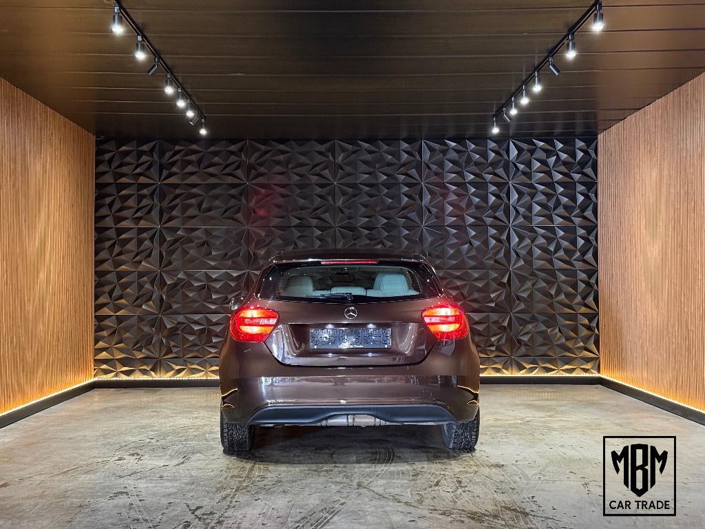 ✅ Mercedes A 180 GARANTIE Leder Camera Cruise C Zetelverw, Auto's, Mercedes-Benz, 4 cilinders, Bruin, 127 g/km, Bedrijf
