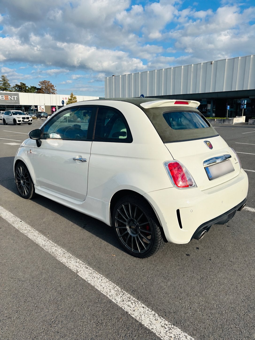 Abarth 500C 1.4 Turbo Automaat – Cabrio – Sportstoelen, Autos, Euro 5, Achat, Carnet d'entretien, 5 places