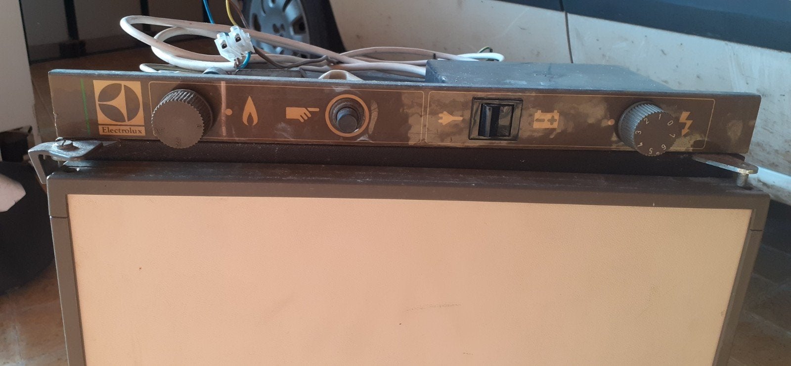elektrolux campeerfrigo op gas 12V en 230V, Enlèvement