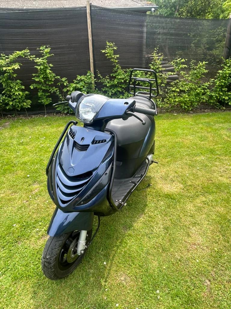 Piaggio zip, Fietsen en Brommers, Scooters | Piaggio, Ophalen, Zip, Klasse B (45 km/u), Zo goed als nieuw