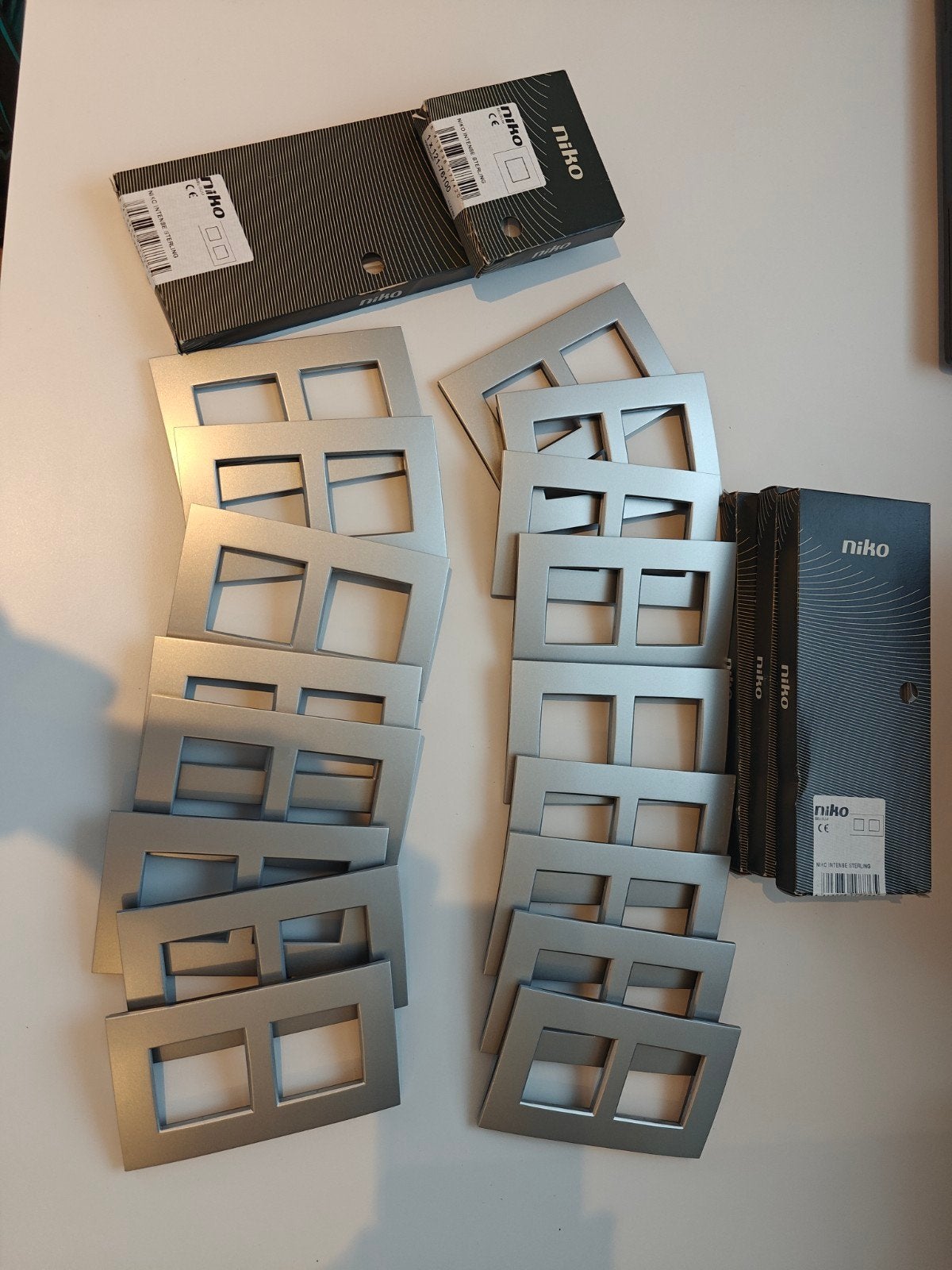 afdekplaatjes Niko intense sterling, Doe-het-zelf en Bouw, Ophalen, Zo goed als nieuw, Overige merken, Afdekraam