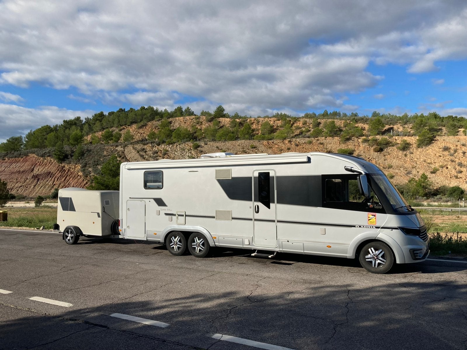 Adria sonic supreme, Caravans en Kamperen, Mobilhomes, Particulier, tot en met 4, Integraal, Adria, Fiat, 8 tot 9 meter, Diesel
