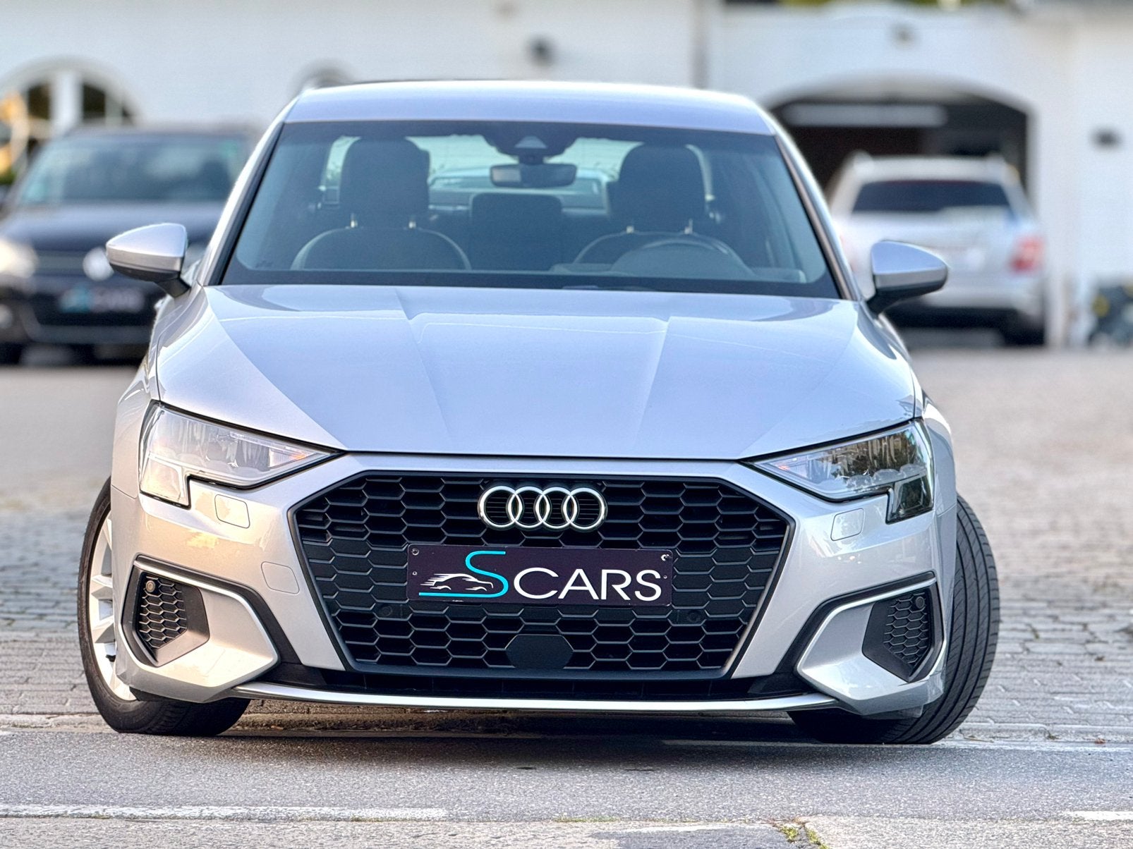 Audi A3 Limousine 1.0TFSI Mild Hybrid – 110 PK ** New Model, Autos, Cuir, Argent ou Gris, Achat, Entreprise
