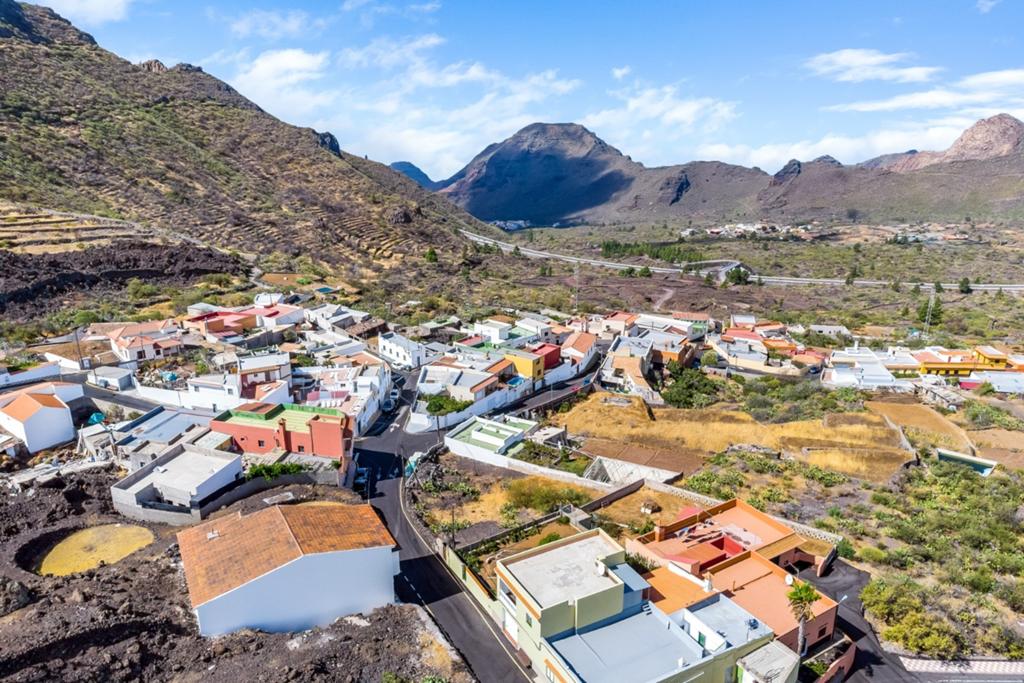 Huis te koop met 12 slaapkamers, 12 badkamers op Tenerife, Immo