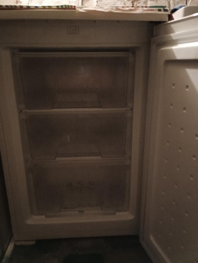 Congélateur, Elektronische apparatuur, Vriezers en Diepvrieskisten, Tussenbouw, Minder dan 60 cm, Zo goed als nieuw, Ophalen
