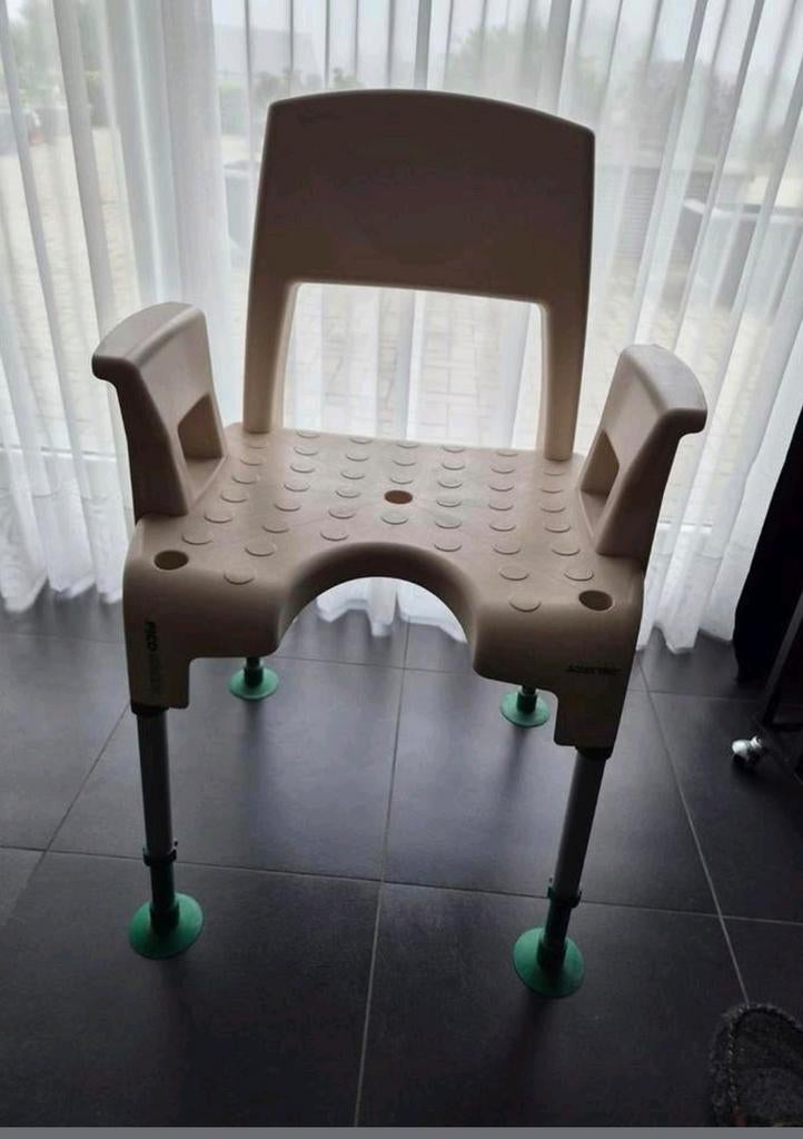 Ivacare douche stoel, Ophalen, Zo goed als nieuw, Douche