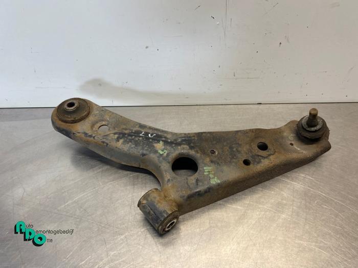 Draagarm links-voor van een Suzuki Alto (Alto 09-), Gebruikt, -, -, Ophalen of Verzenden