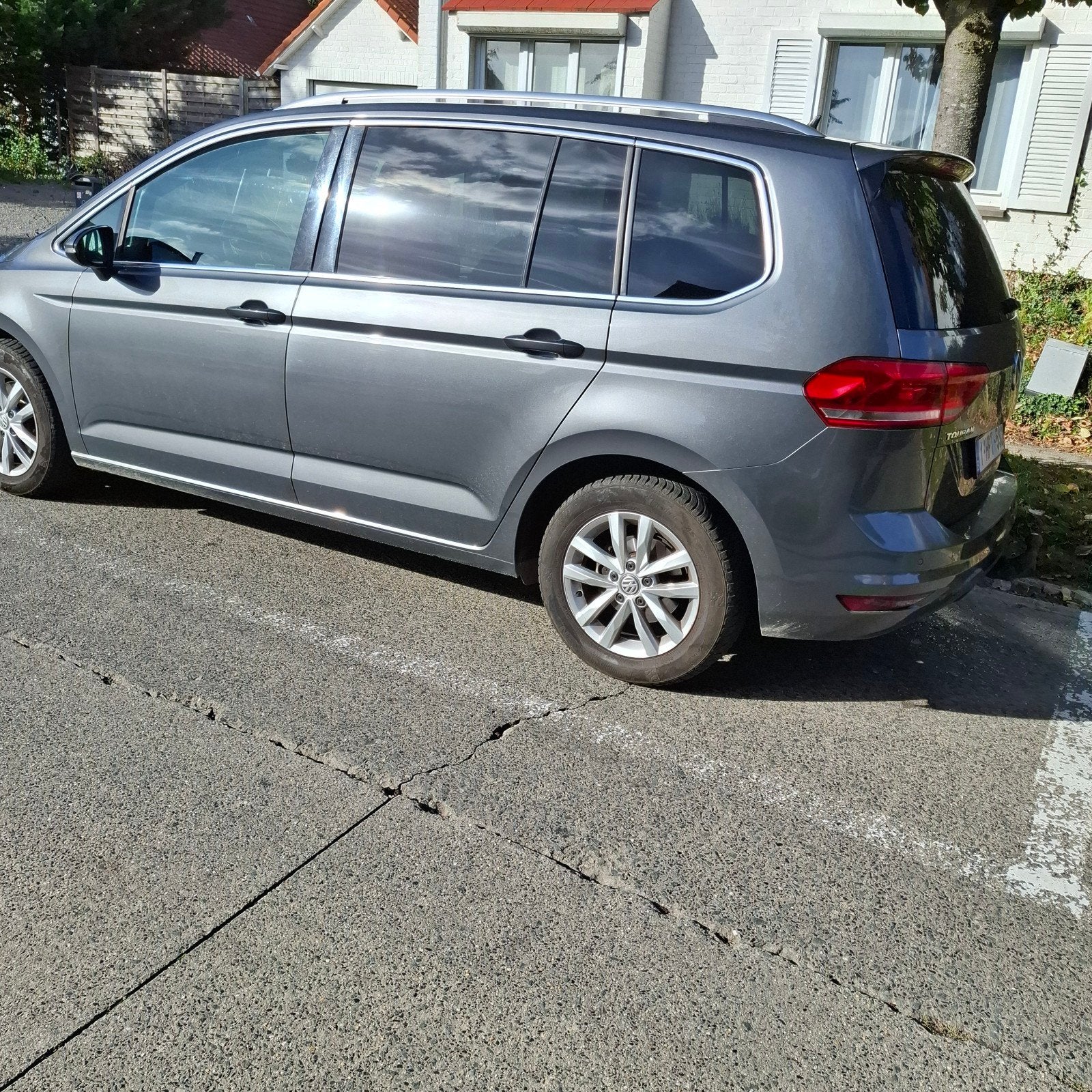 touran a vendre, Auto's, Euro 6, 4 cilinders, Particulier, Zilver of Grijs