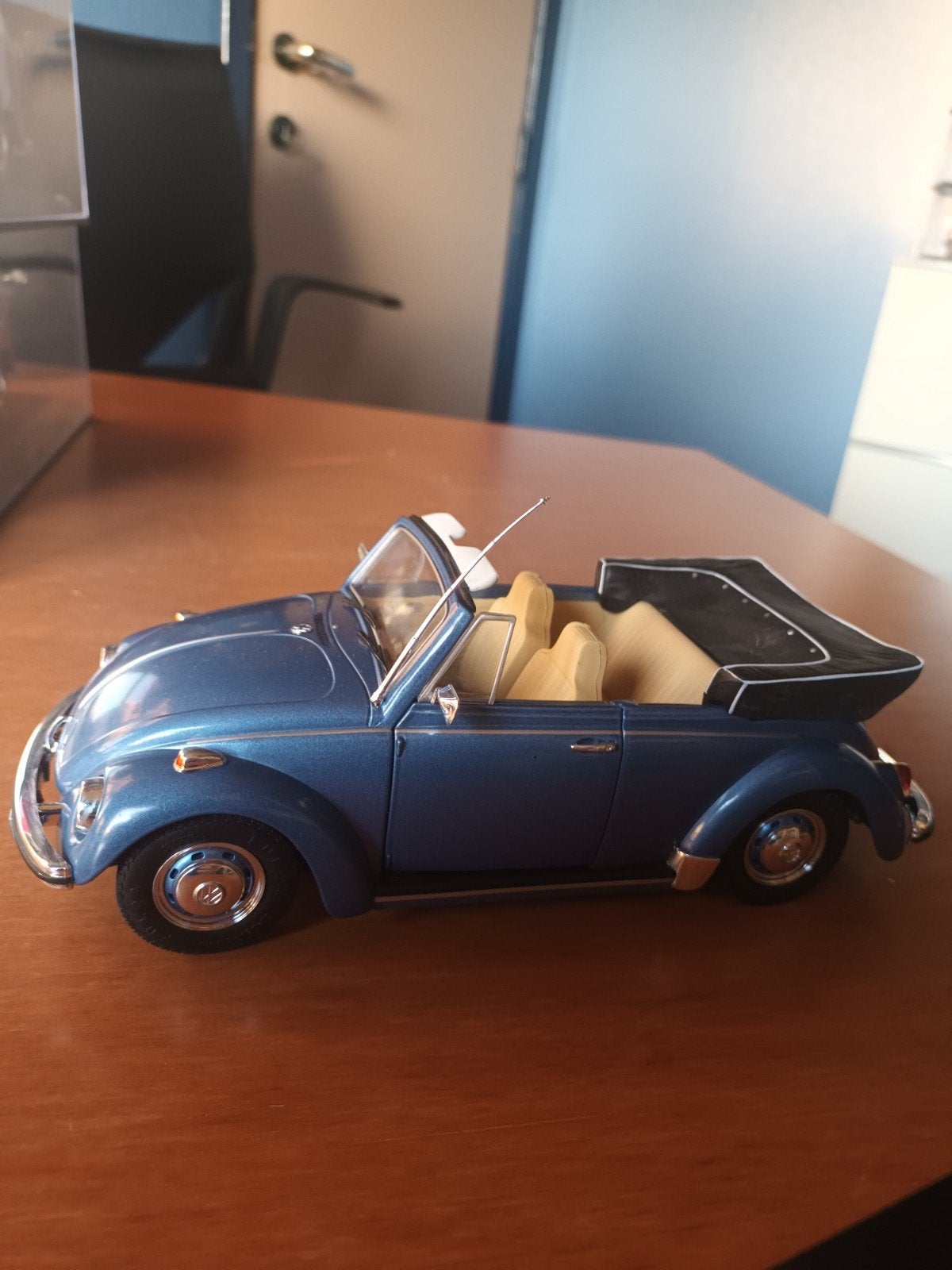 Cabriolet VW Beetle, 1/18 Revell., Hobby & Loisirs créatifs, Voitures miniatures | 1:18, Revell, Enlèvement ou Envoi