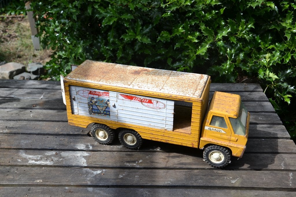 antieke speelgoedtruck, Ophalen