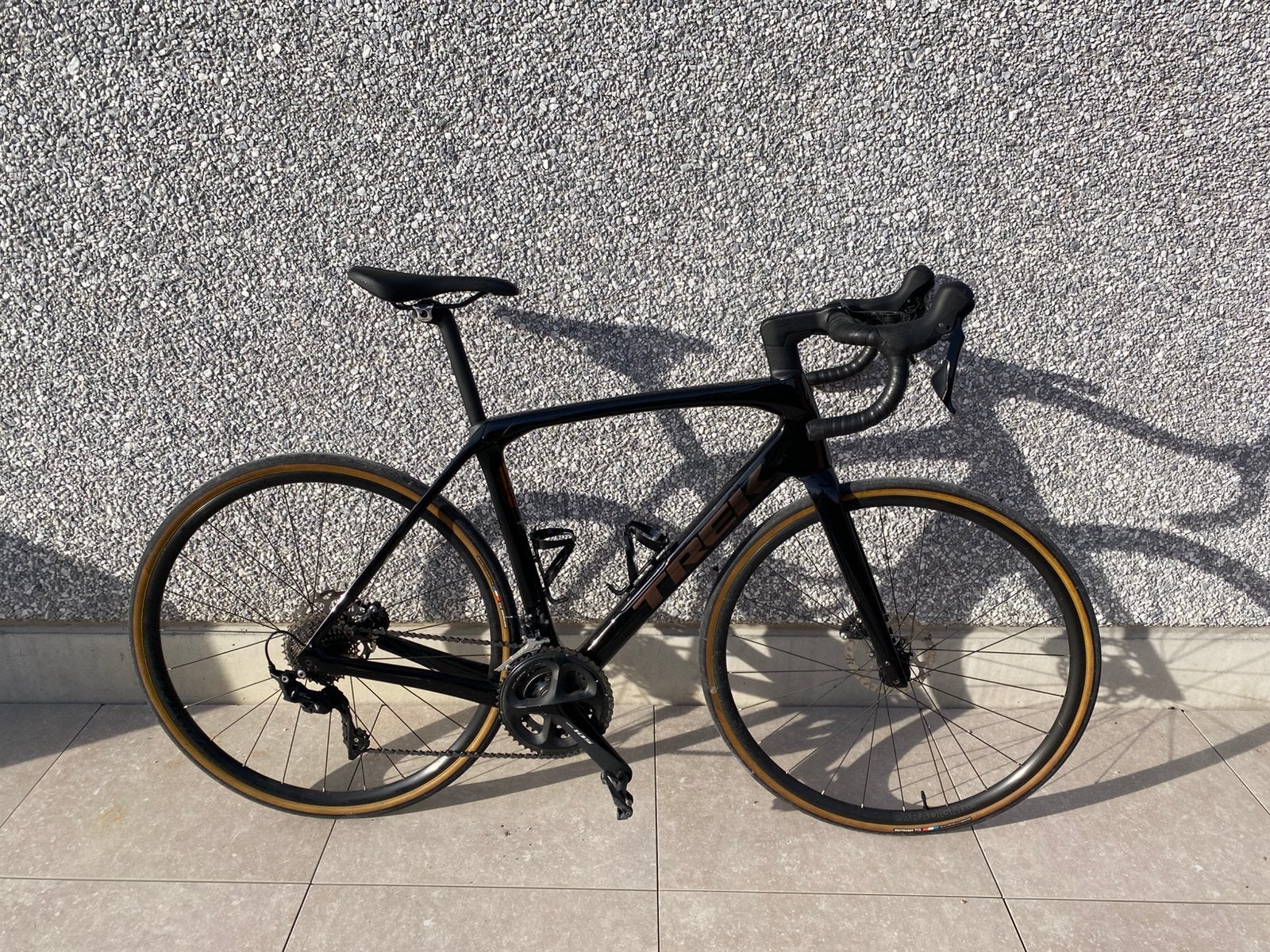Trek Domane SL5, Fietsen en Brommers, Carbon, Zo goed als nieuw, Schijfrem, 53 tot 57 cm