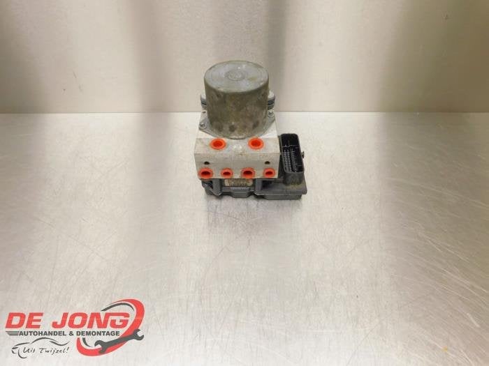 ABS Pomp van een Audi A4, Gebruikt, -, -, -