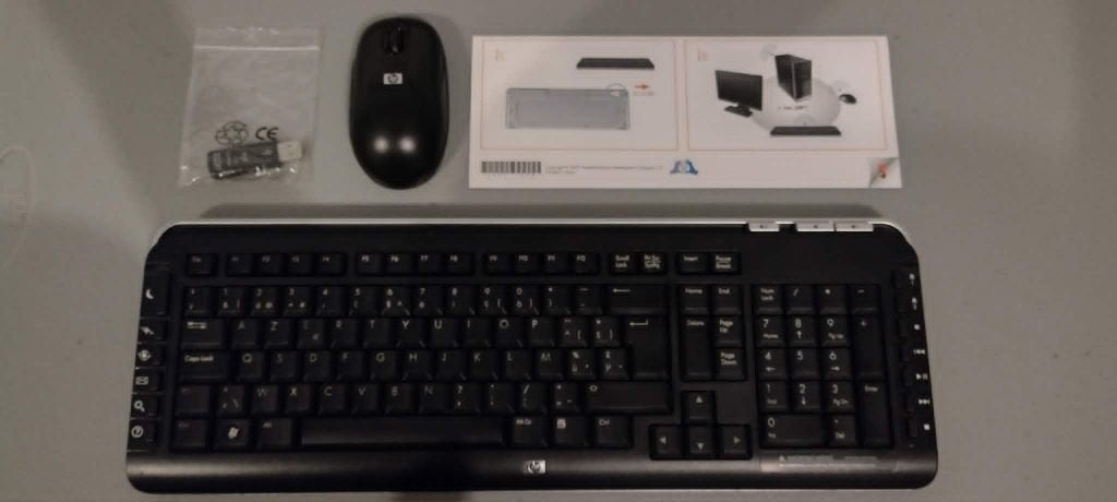draadloos toetsenbord HP met muis, Computers en Software, Toetsenborden, Ophalen of Verzenden, Draadloos