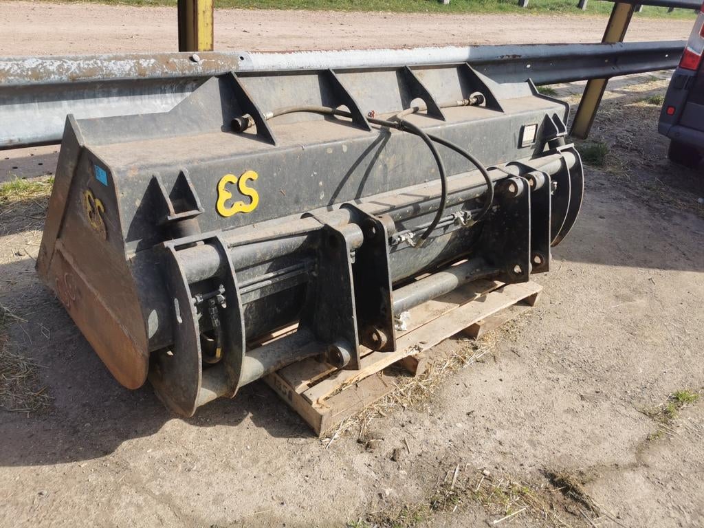 Godet à haut vidage Eurosteel, godet à décharge élevée, char, Enlèvement