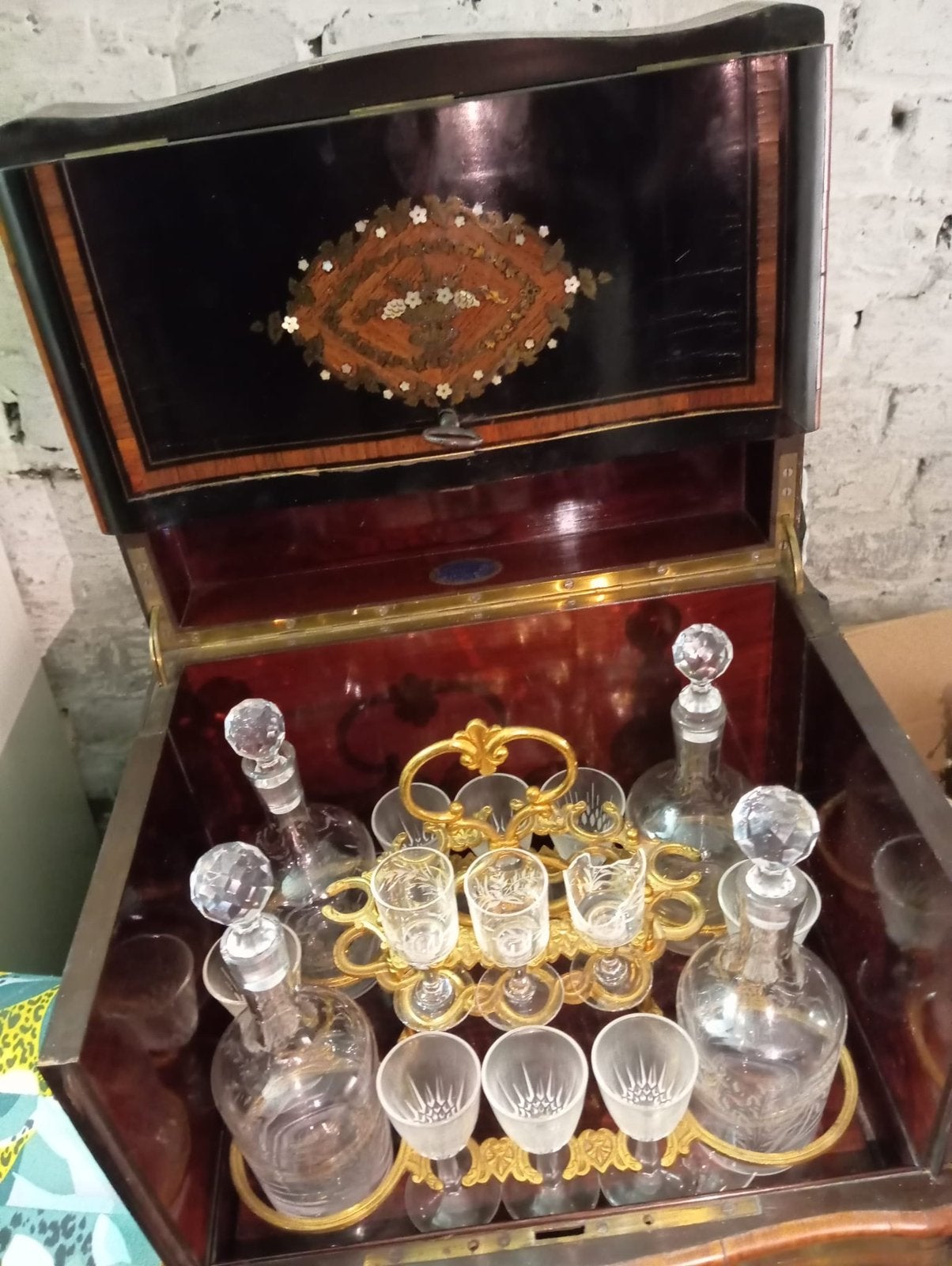 Bar a liqueur gravé (très rare), Antiek en Kunst, Antiek | Glaswerk en Kristal, Ophalen