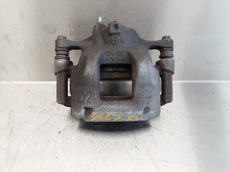 ETRIER DE FREIN AVANT DROIT ABS Toyota Auris (E18), Utilisé, Toyota