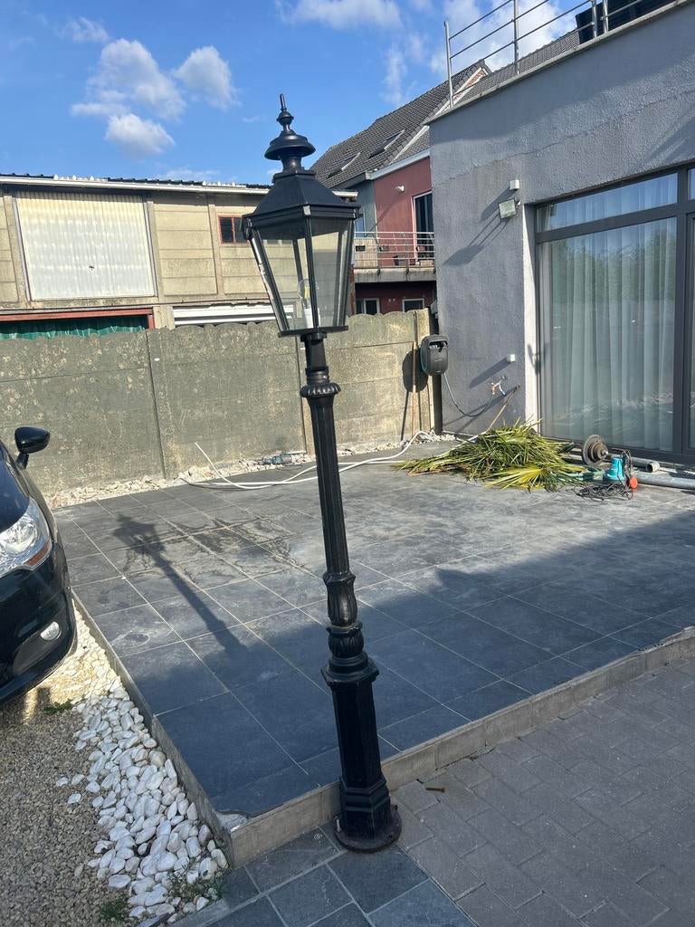 A vendre Lampadaire exterieur en fonte massive, Jardin & Terrasse, Éclairage extérieur, Comme neuf, Lampadaire, Verre, Enlèvement