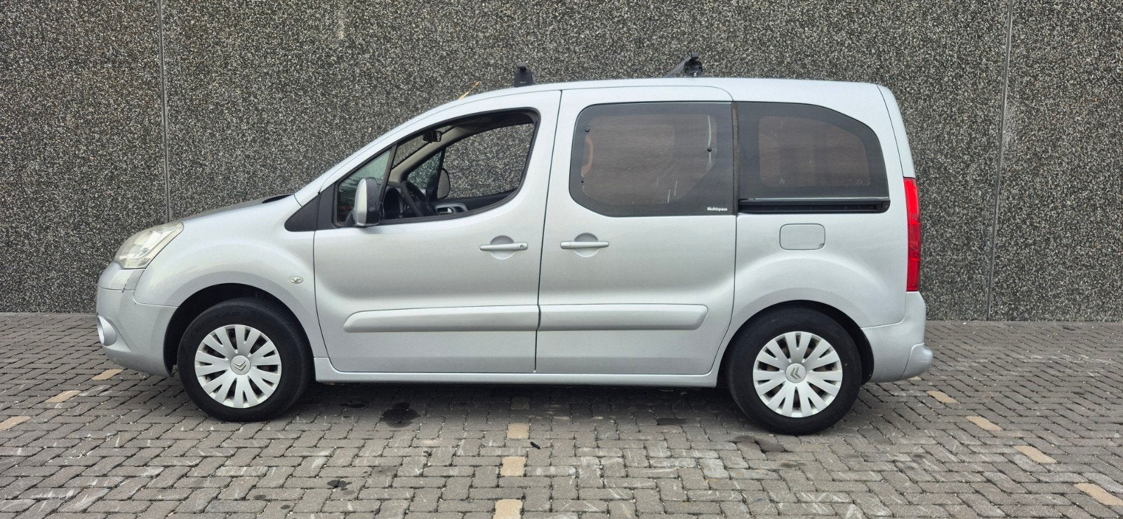 Citroën Berlingo *DUBBELE SCHUIFDEUR*, Auto's, https://public.car-pass.be/vhr/cf2b0b8e-521b-473e-ac63-a3cd3ea83439, Diesel, 5 deurs