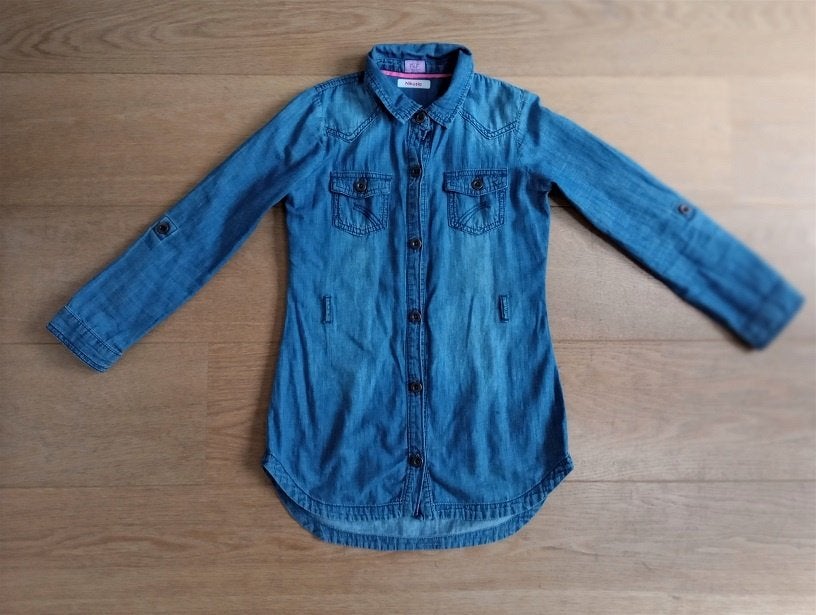 F&F - tunique / chemise longue en jean - taille 134 (9 ans), Enfants & Bébés, Enlèvement, Utilisé