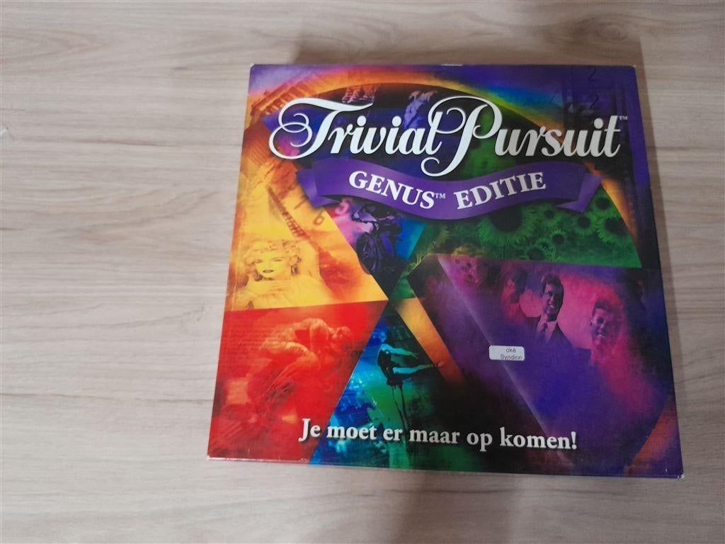 Trivial pursuit genus editie - s3080, Hobby en Vrije tijd, Verzenden, Zo goed als nieuw