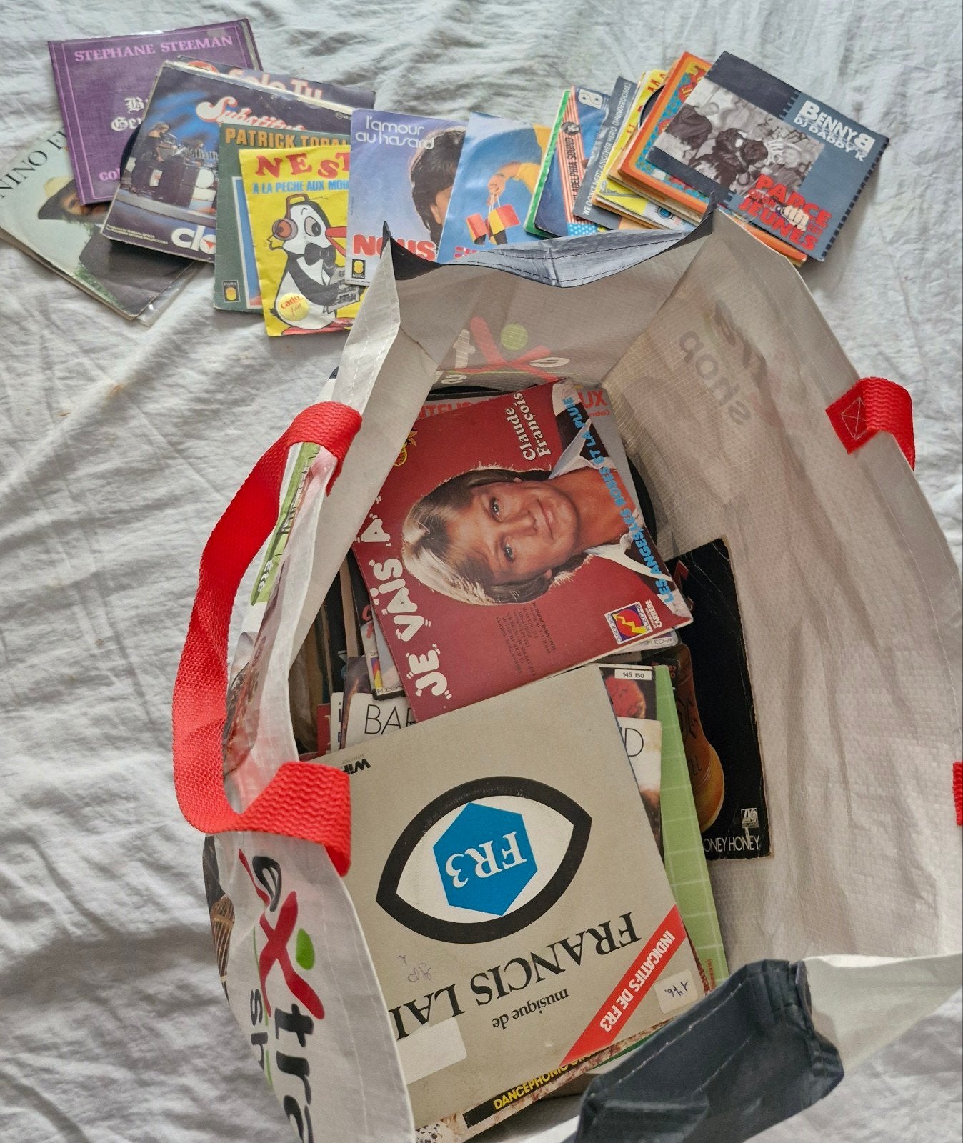 Lot de +- 150 disques 45 tours( 0,25 centimes piece), CD & DVD, Enlèvement