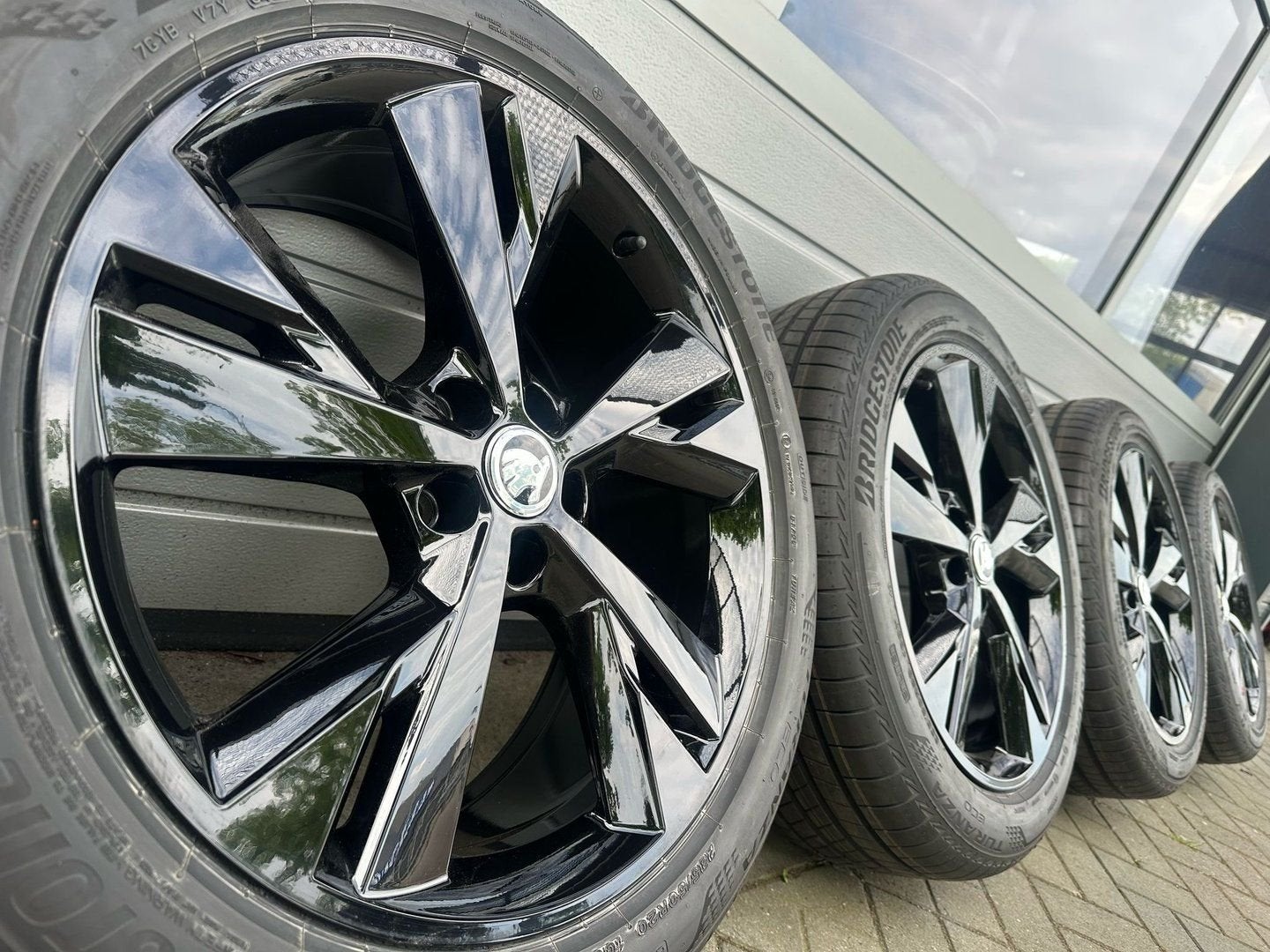 set 20 inch Skoda Enyaq iV EV velgen zomerbanden sensoren, -, -, Banden en Velgen, Nieuw